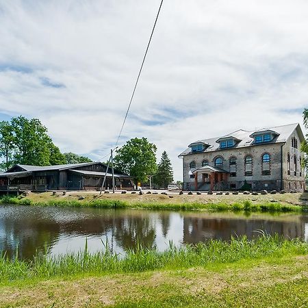 Veskisilla Hotel Türi Kültér fotó