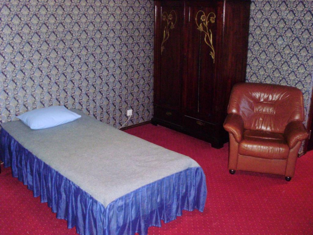 Veskisilla Hotel Türi Szoba fotó