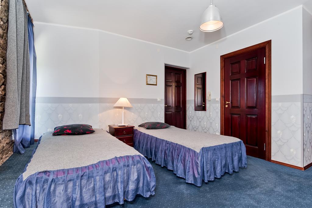 Veskisilla Hotel Türi Kültér fotó