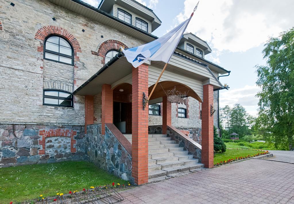 Veskisilla Hotel Türi Kültér fotó