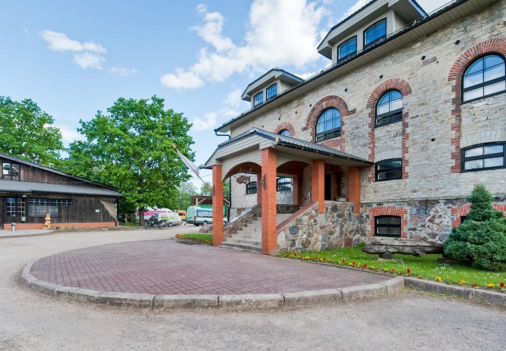 Veskisilla Hotel Türi Kültér fotó