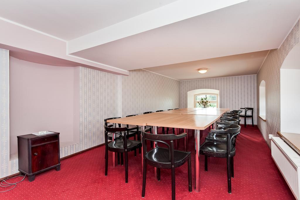 Veskisilla Hotel Türi Kültér fotó