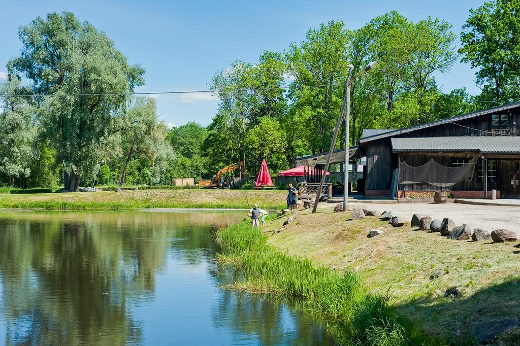 Veskisilla Hotel Türi Kültér fotó