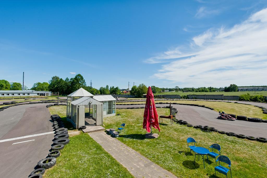 Veskisilla Hotel Türi Kültér fotó