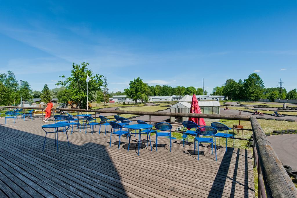 Veskisilla Hotel Türi Kültér fotó