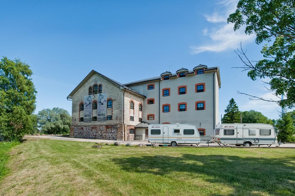 Veskisilla Hotel Türi Kültér fotó